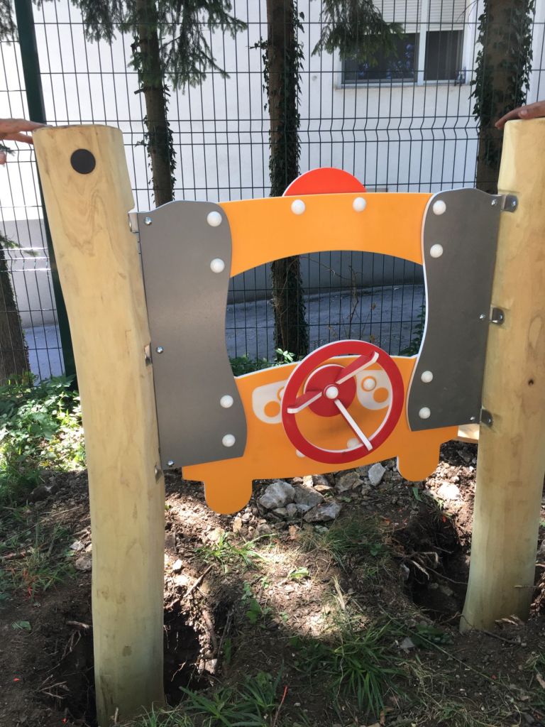 vrtec Hrastnik, paneli, las zasavje.jpg