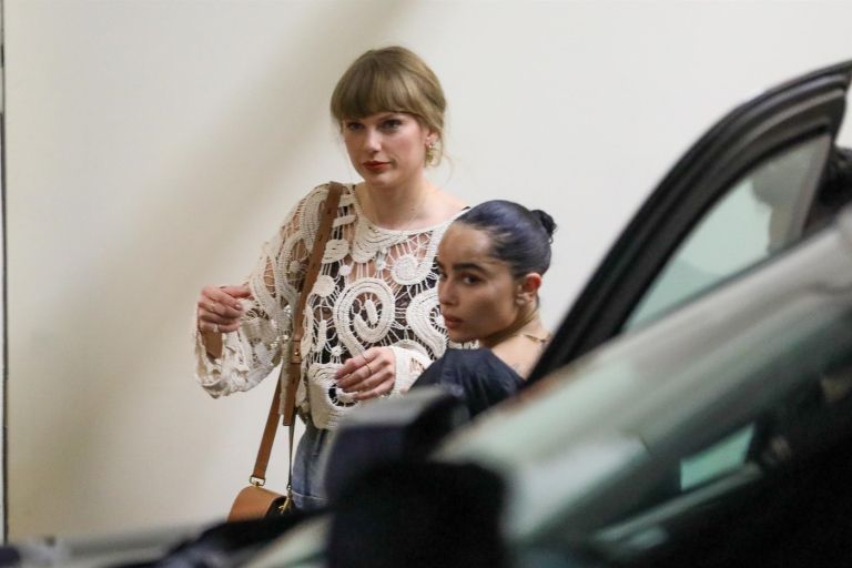 taylor-swift, zoe-kravitz
