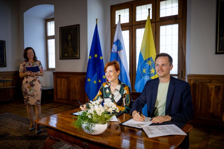 Stara_grofija_podpis_pogodbe_25_8_2025_foto_Nik_Jarh_7.jpg