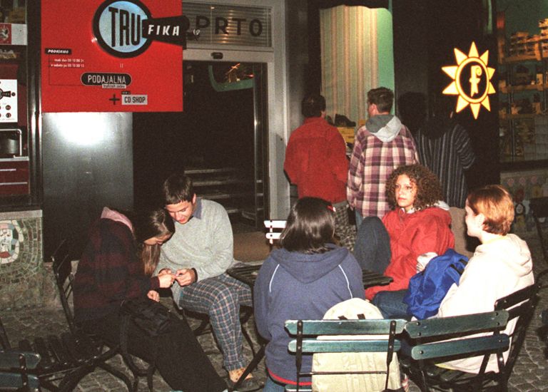 1997, nekoc-in-danes