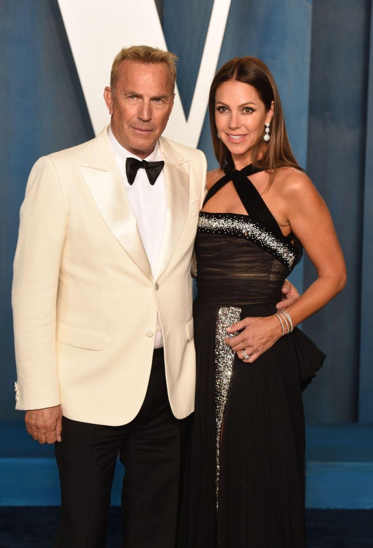 Kevin Costner, Christine Baumgartner.jpg