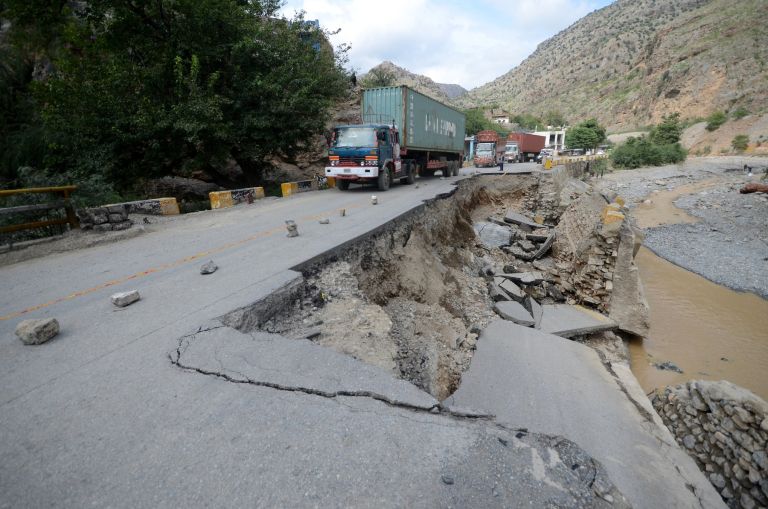 potres, afganistan