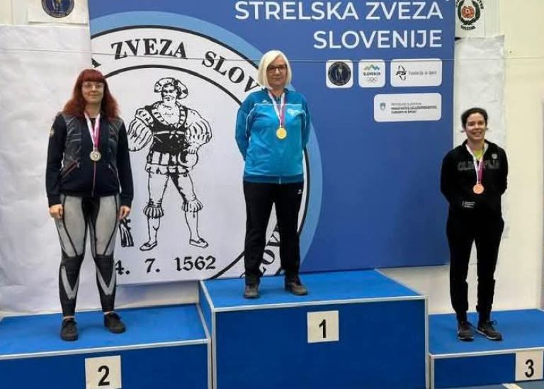 strelstvo_Majda_Rausl_splet.jpg