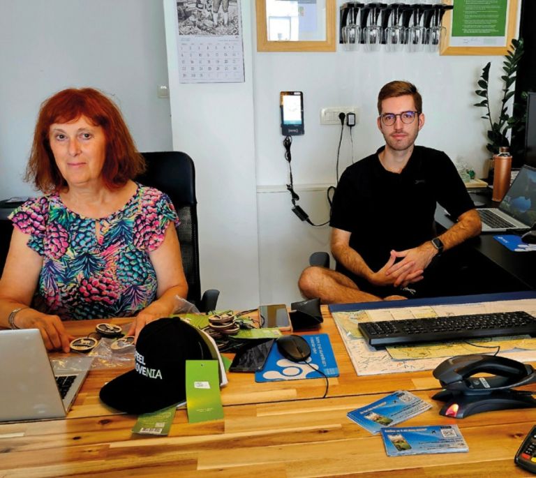 nina_in_enej_foto_ziva_zaksek.jpg