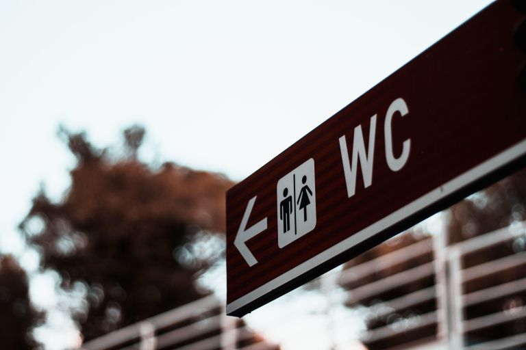 wc, stranišče, javno