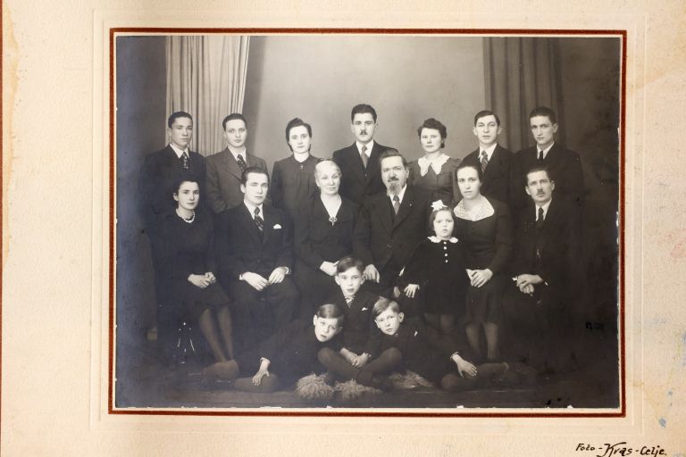družina mihelčič.jpg
