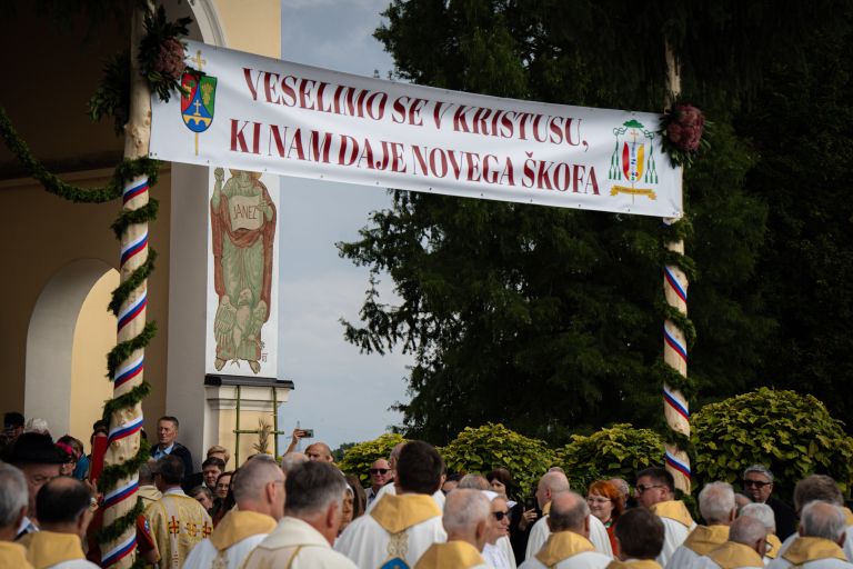 škofovo-posvečenje, črenšovci, janez-kozinc, škof