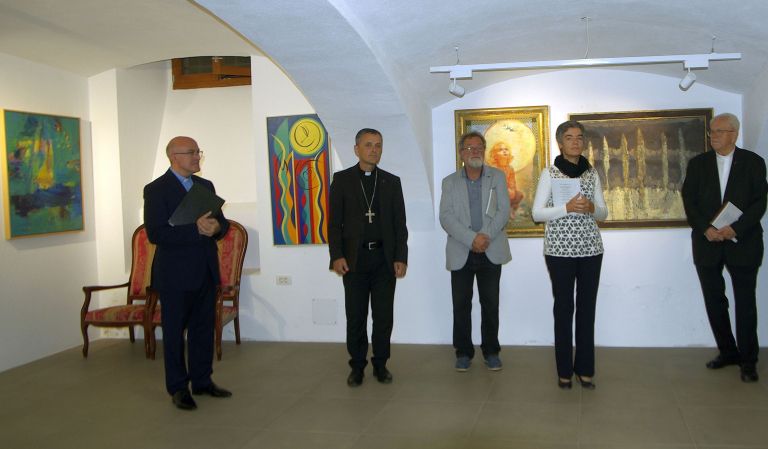 razstava, novo-mesto, odsevi-upanja