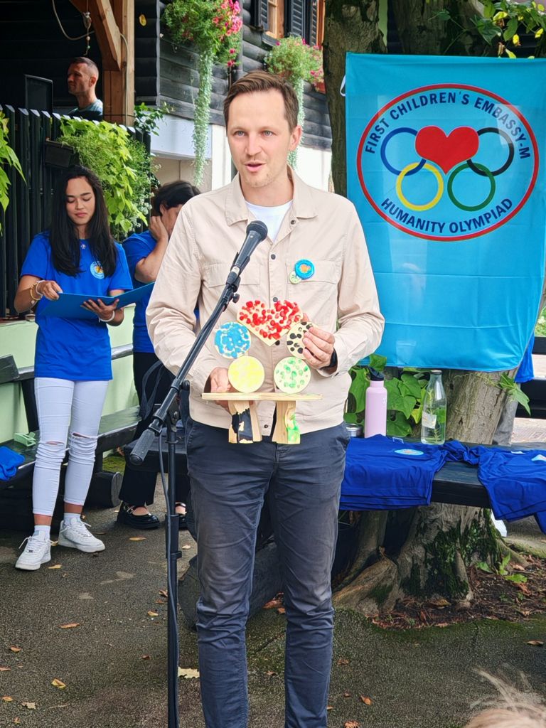 otroška ambasada 1.jpg
