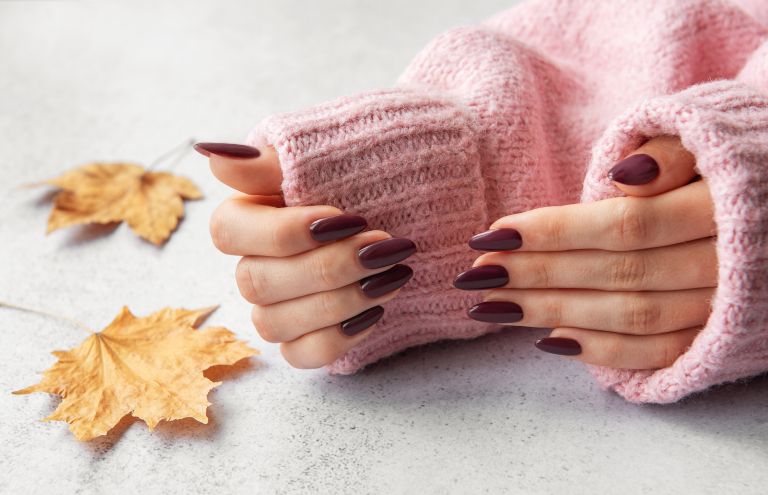 plum nails, sliva.jpg