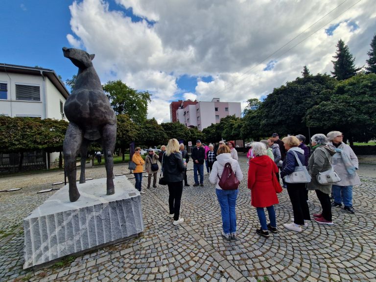 po-poteh-alme-karlin-in-ivana-minattija
