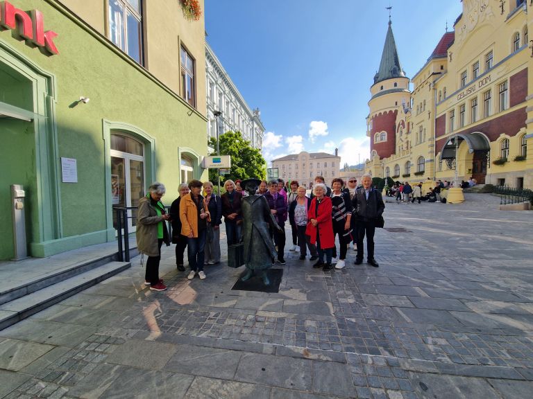 po-poteh-alme-karlin-in-ivana-minattija