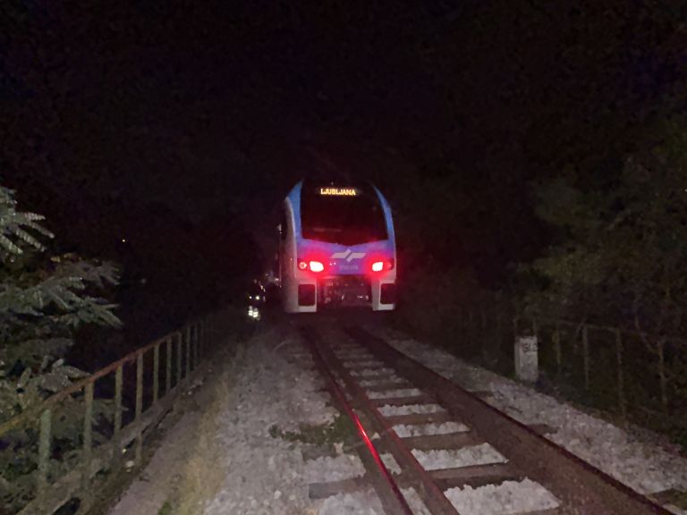 skala, vlak, trcenje