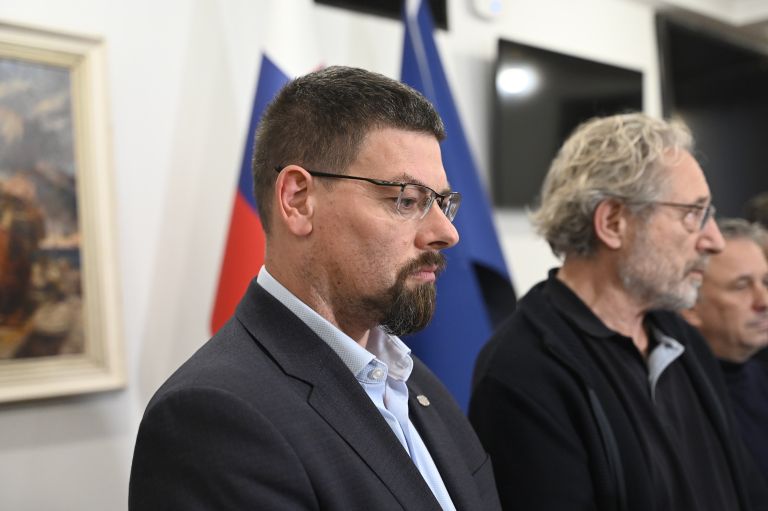 Jakob Počivavšek, Branimir Štrukelj