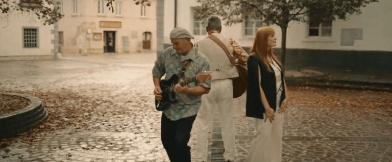 snezeni-moz-na-plazi, dedka-na-svobodi