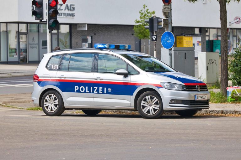 avstrijska policija