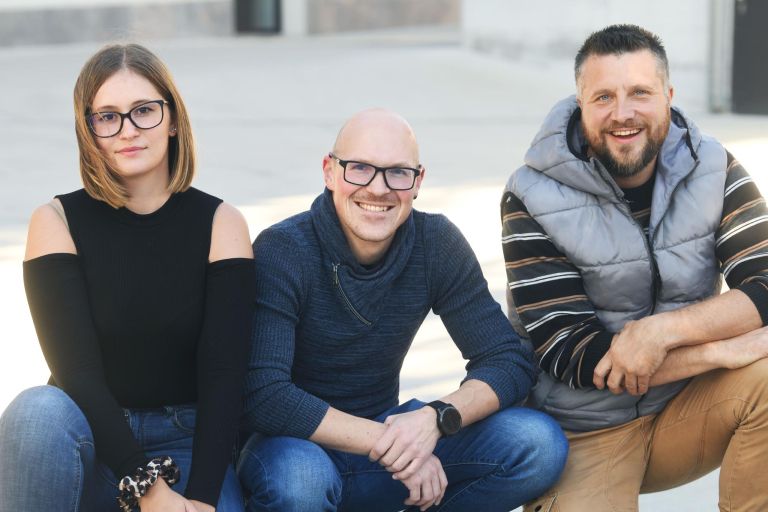 tourettovim-sindromom, rok-valencic, saso-nunar, klara-kolenc