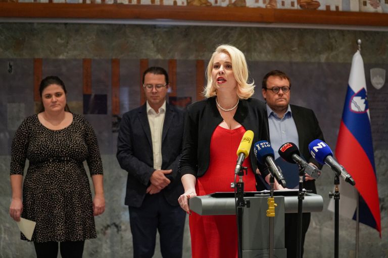 Predsednica DZ Urška Klakočar Zupančič .jpg