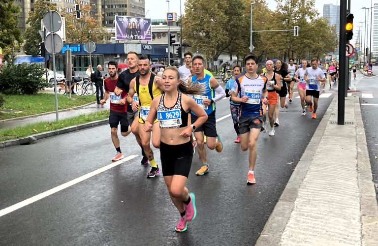 ljubljanski-maraton, ljubljana, tekacica