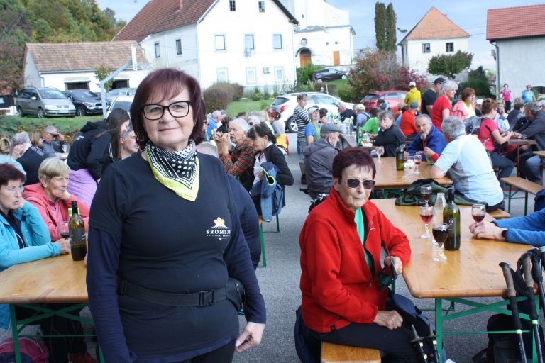 pohod-po-sromeljski-poti-vina-in-sonca-2025, anica-kranjcic, turisticno-drustvo-sromlje