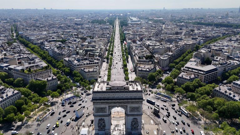 pariz, slavolok zmage, promet