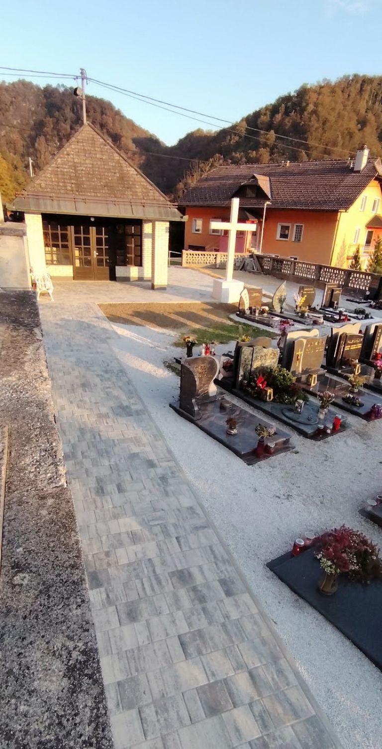 KS Sava ureditev pokopališča.jpg