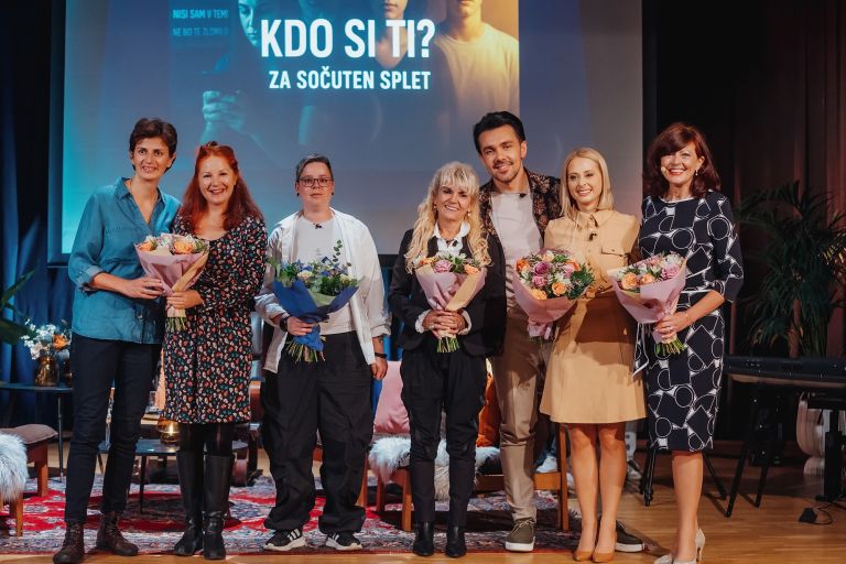 Z leve proti desni_ dr. Sanela Peresciutti, Sonja Javornik, Adrien Žitko, dr. Leonida Zalokar, Raay, Marjetka Vovk, Saša Einsiedler.JPG