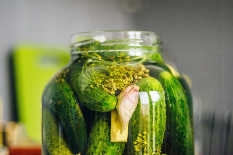 pickled-cucumbers-4403298_1920.jpg
