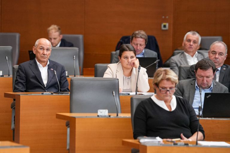 sds, janez janša, jelka godec.jpg