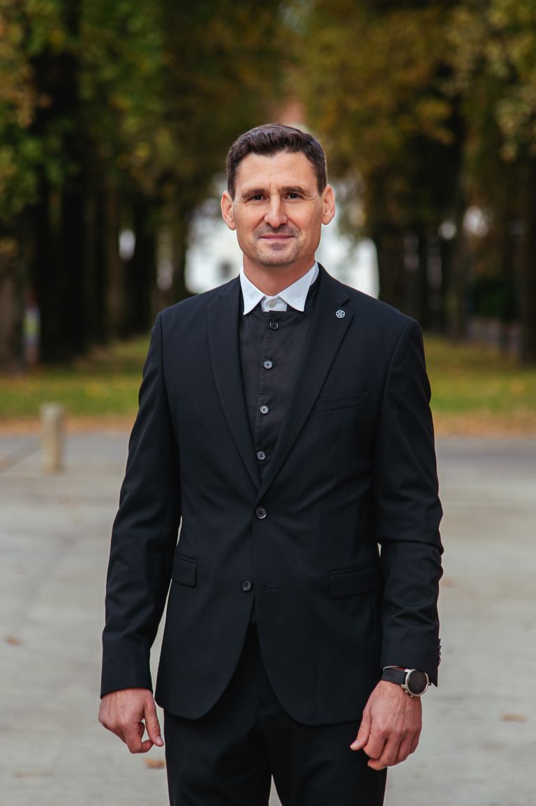 aleksander-erniša, evengeličanski-škof, evengeličanska-cerkev