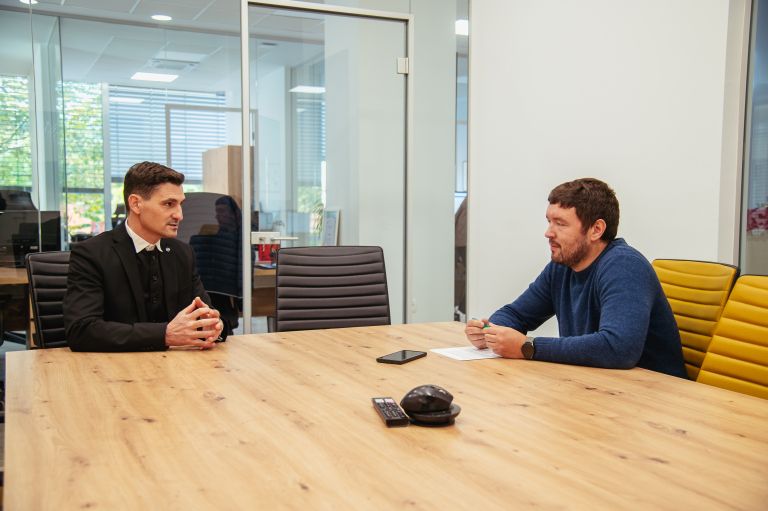 aleksander-erniša, evengeličanski-škof, evengeličanska-cerkev