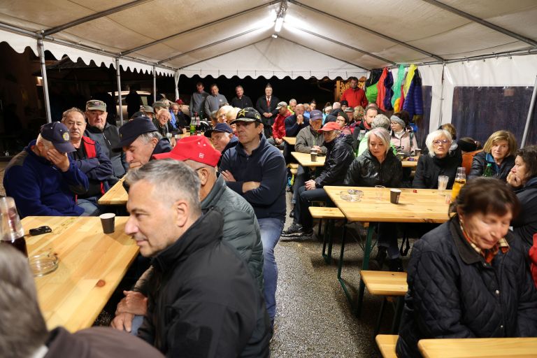 6_Pogled na udeležence slovesnosti 2.JPG