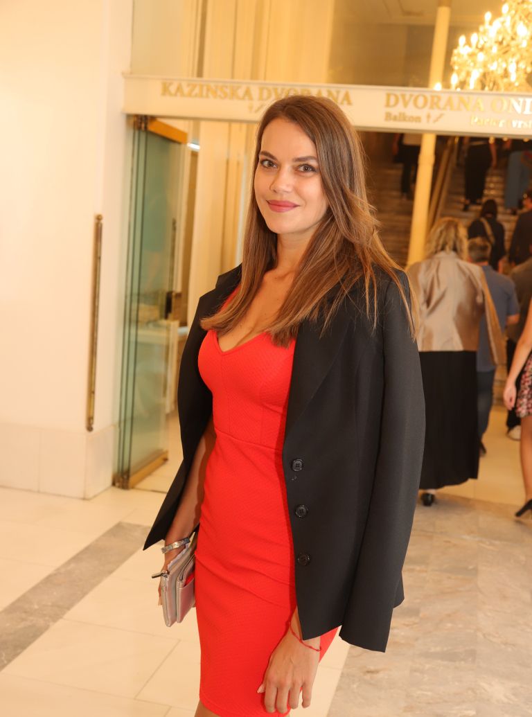 Tina Petelin.jpg