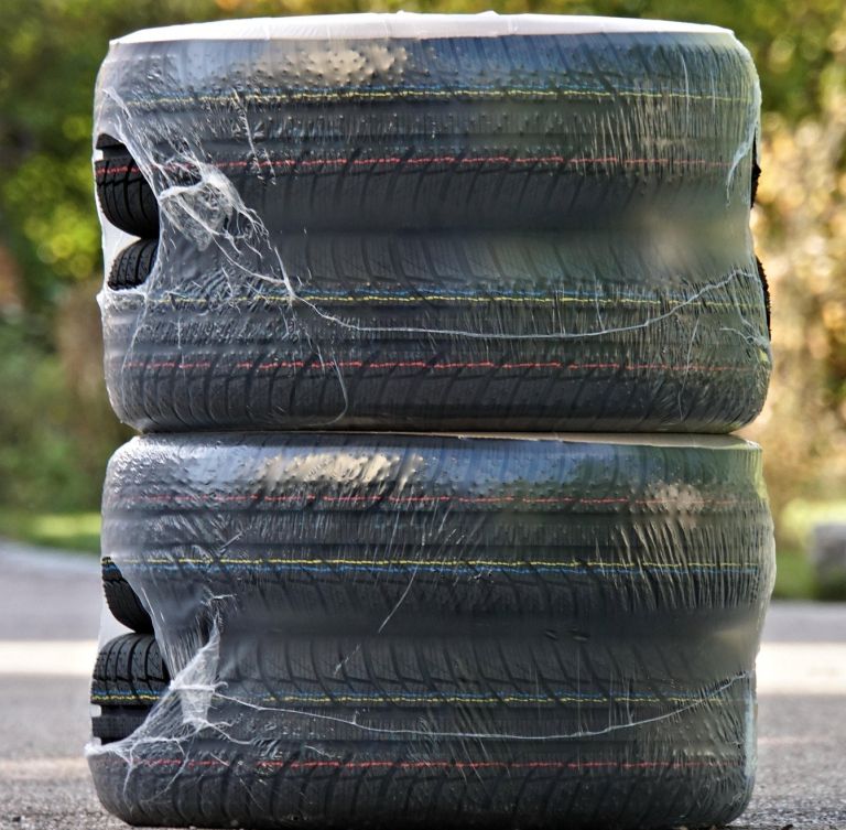 winter-tires-2848776_1920.jpg
