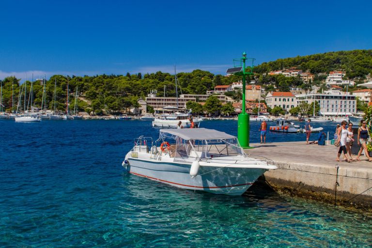 starigrad, hrvaska