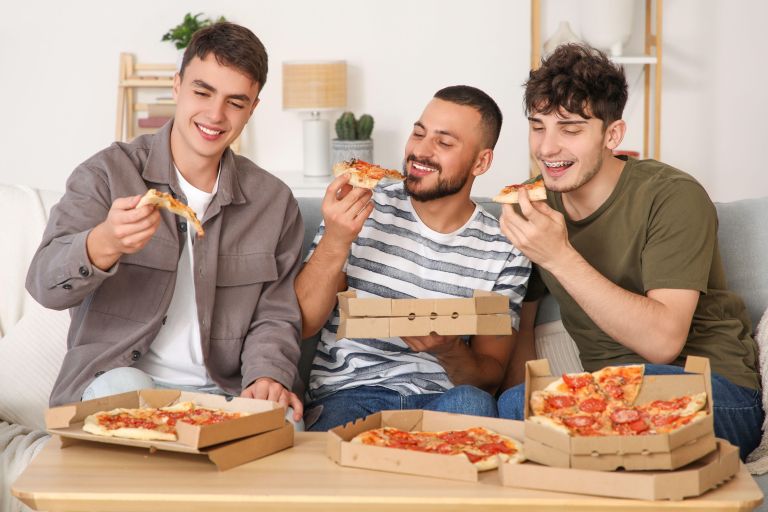 pica, fantje, prijatelji