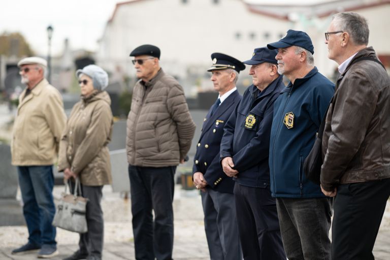 zalna-slovesnost, zalna-slovesnost-moms-pred-dnevom-spomina-na-mrtve, moms