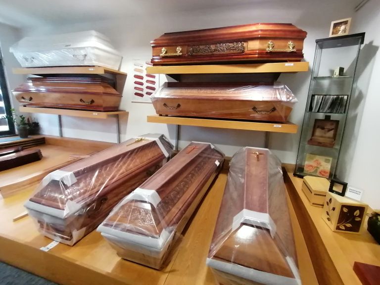 pogreb, pokopalisce-srebrnice