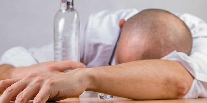 alcoholic-1939418_1280.jpg