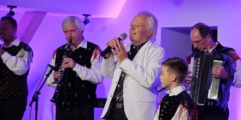 Alfi prvo obletnico muzeja praznoval z glasbenimi prijatelji