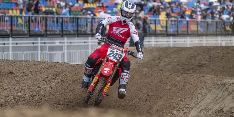 motokros_Gajser_KItajska_01.jpg