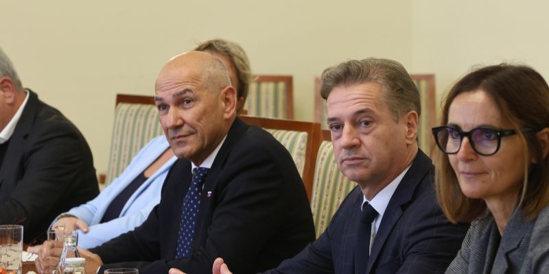 JANSA GOLOB-pl001.JPG