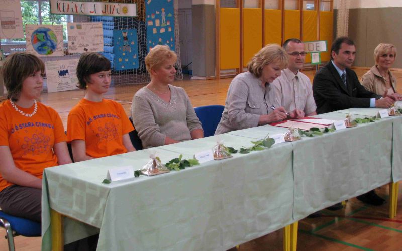 podpisali_ekolistino_5_jun_08.jpg