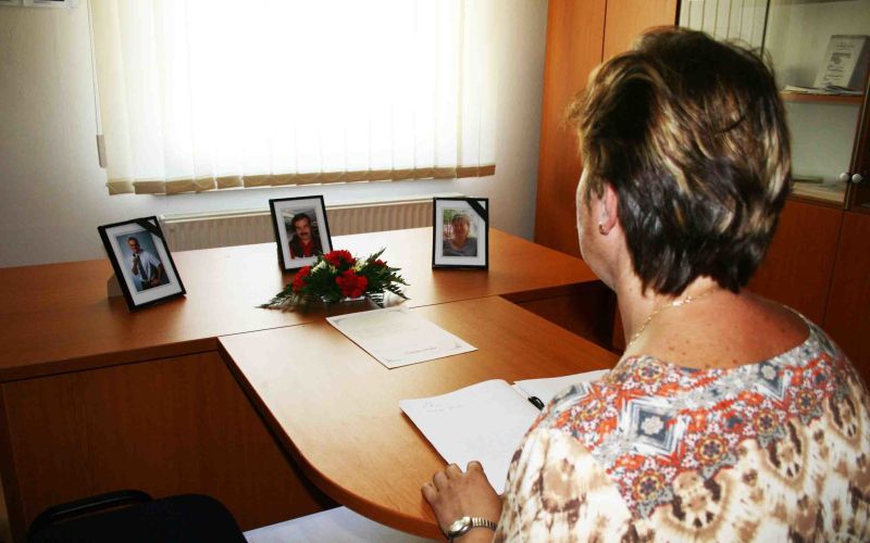 v_bo__tanju_se_vpisujeo_v___alno_knjigo_copy.jpg