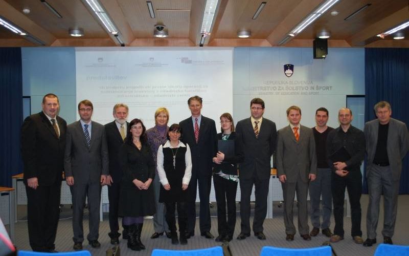 minister_z_direktorji_in__c5_beupani_1_.jpg