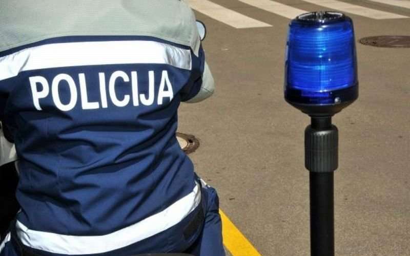 policija_motor_blizu.jpg