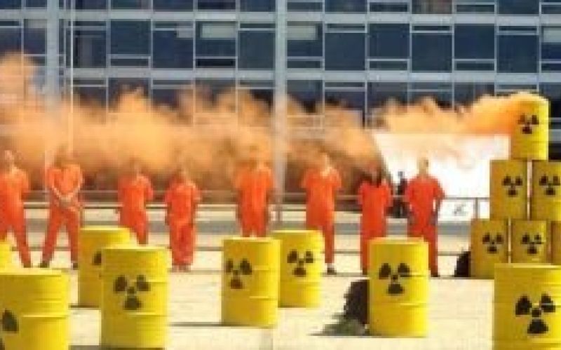 greenpeace_protestors_brasilia_brazil.jpg