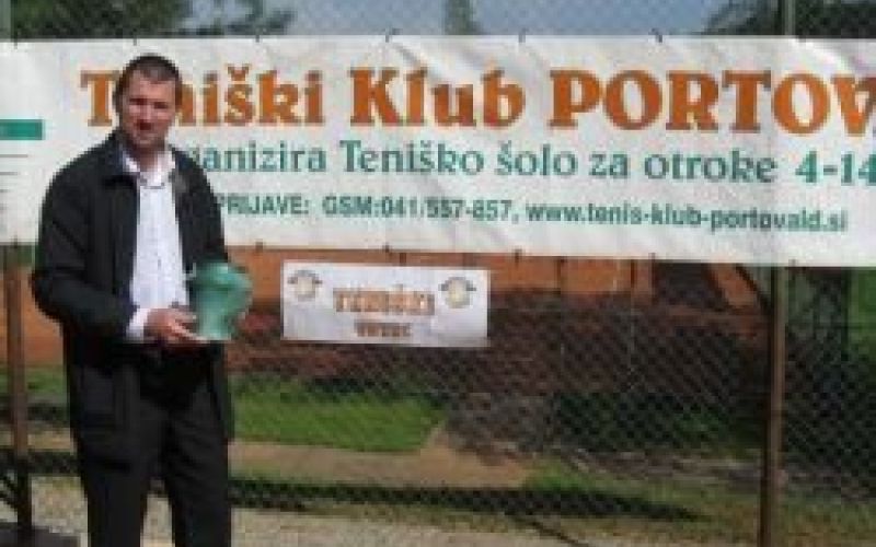 tenis_volt_naslovna.jpg