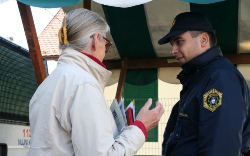 starejsi_policija_punm.jpg
