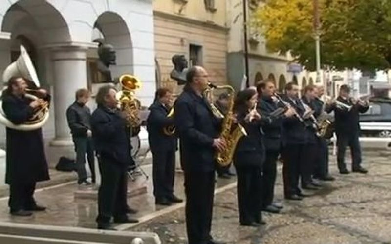 godba11.jpg